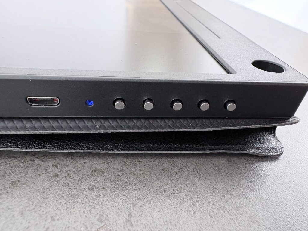 EVICIVモバイルモニター15.7 レビュー