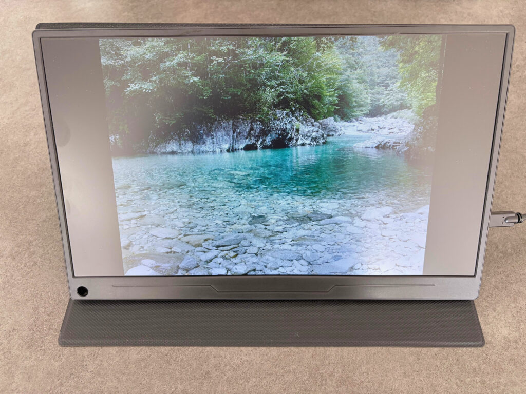 EVICIVのモバイルモニターが怪しいと感じる理由と実力